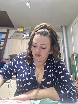 Snapshot of Jyleta chatting on October 7, 2025, 9:45 pm Jyleta online show from October 7, 2025, 9:45 pm