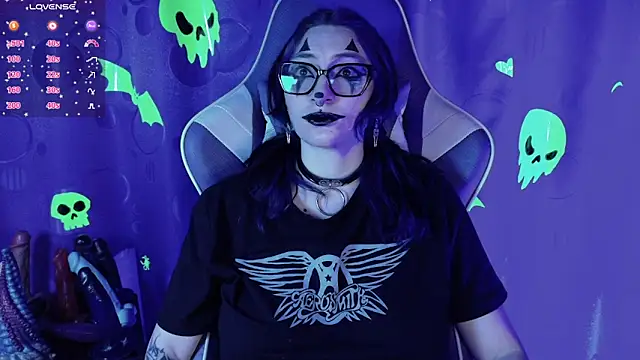 Kimlennox  online show from March 20, 2026, 1:38 pm