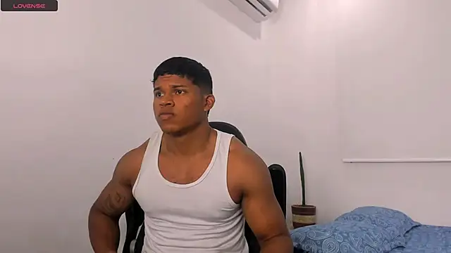 Snapshot of maxsteel177 chatting on January 12, 2025, 12:18 am maxsteel177 online show from January 12, 2025, 12:18 am