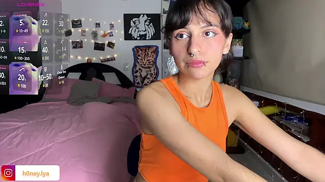 B0nnie H0ney online show from January 15, 2025, 11:19 pm