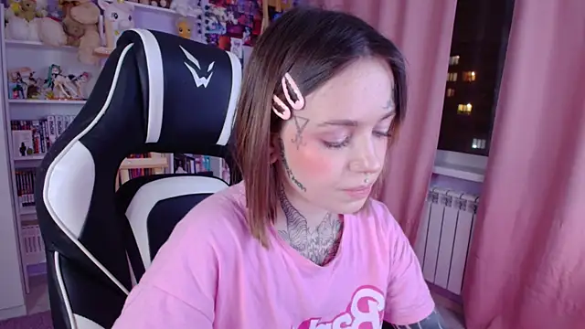 Catharsisi online show from March 5, 2025, 4:46 pm