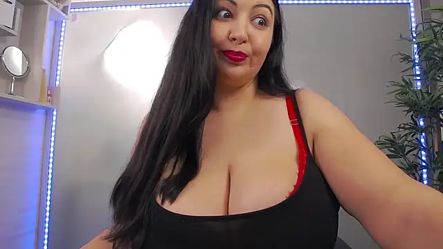 BustyEva  online show from November 24, 2025, 4:23 am