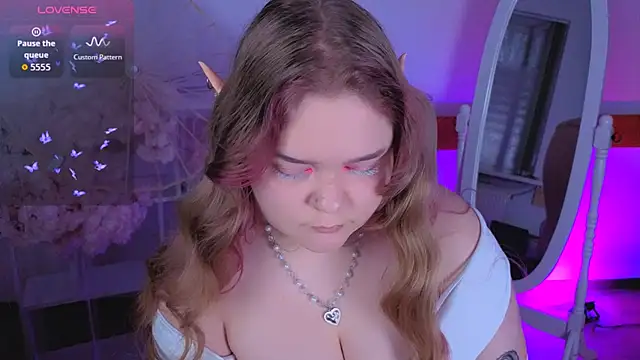 Erica  Alta online show from November 9, 2025, 8:40 pm