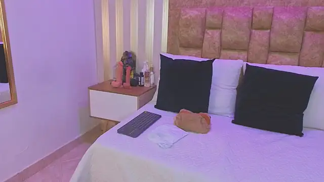 avis lara online show from March 4, 2026, 7:20 pm