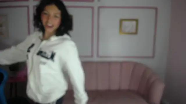 Snapshot of zoe_ch_ chatting on March 19, 2025, 9:37 pm zoe ch online show from March 19, 2025, 9:37 pm