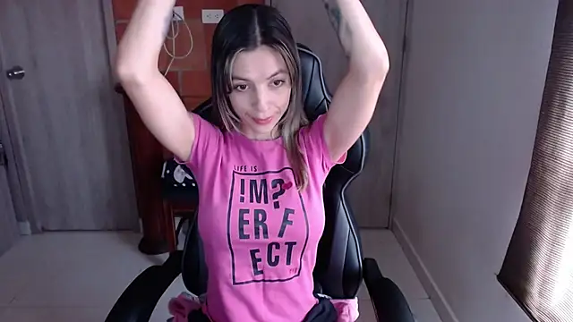 Snapshot of Princezzlove3 chatting on January 30, 2025, 1:53 pm Princezzlove3 online show from January 30, 2025, 1:53 pm