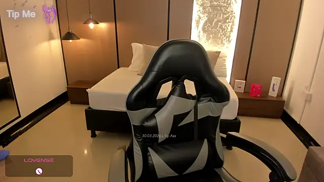 lilly ass  online show from March 30, 2026, 2:18 pm