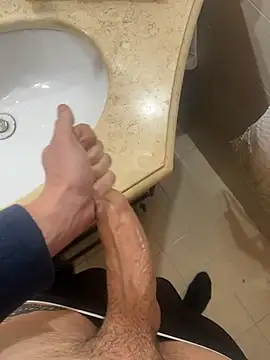 Snapshot of Vincenzosjabcbj chatting on January 11, 2025, 6:23 pm Vincenzosjabcbj online show from January 11, 2025, 6:23 pm