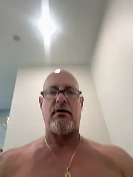 carlospingalinda online show from March 19, 2025, 11:36 pm