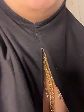 Snapshot of zahra_Jalid chatting on April 18, 2026, 7:18 pm zahra Jalid online show from April 18, 2026, 7:18 pm