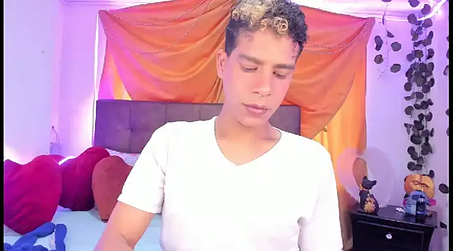 Ethan Boyy online show from March 20, 2025, 7:25 pm