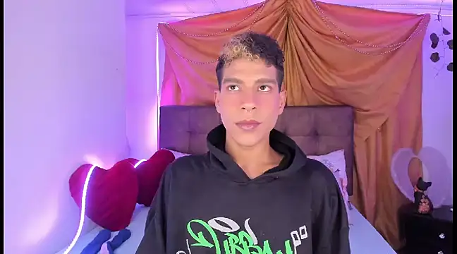 Ethan Boyy online show from March 21, 2025, 11:12 pm