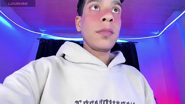 Ethan Boyy online show from April 9, 2026, 9:20 pm