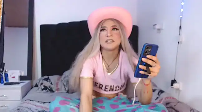 Georgina Giio online show from February 25, 2025, 4:24 am