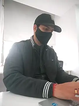 NikaYeptho online show from December 17, 2025, 5:02 am