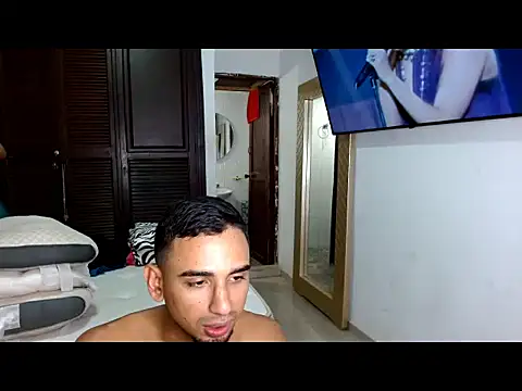 sweethoneytsx online show from February 19, 2026, 11:01 pm