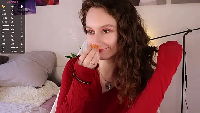 Snapshot of Leya_Curly chatting on May 20, 2026, 9:59 am Leya Curly online show from May 20, 2026, 9:59 am