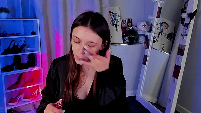 Snapshot of Sahara_Shields chatting on November 30, 2025, 10:30 am Sahara Shields online show from November 30, 2025, 10:30 am