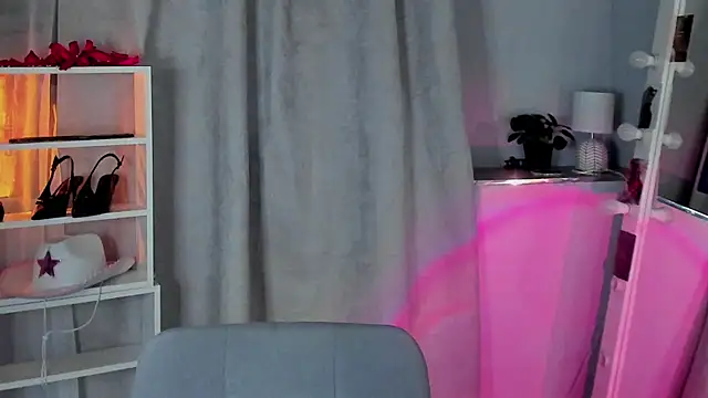 Snapshot of Sahara_Shields chatting on May 6, 2026, 10:31 am Sahara Shields online show from May 6, 2026, 10:31 am