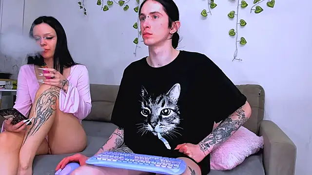 LadyTrep online show from April 8, 2026, 7:25 pm