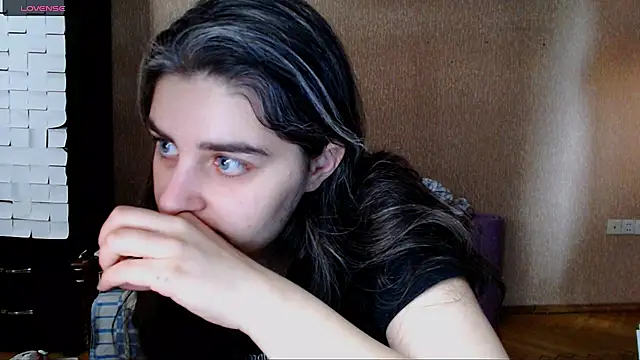  Roselina  online show from February 12, 2026, 11:16 am