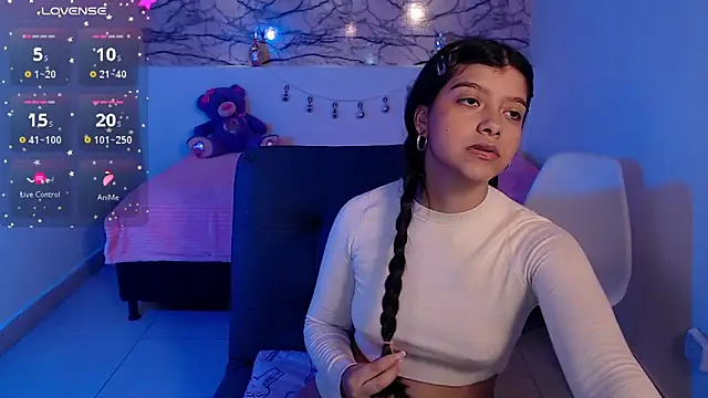 IslaBlaze online show from January 27, 2025, 12:05 pm