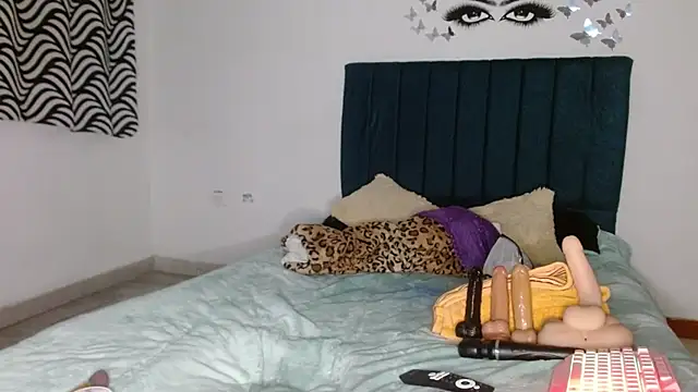 Snapshot of Keyler_True18 chatting on October 24, 2025, 1:24 am Keyler True18 online show from October 24, 2025, 1:24 am