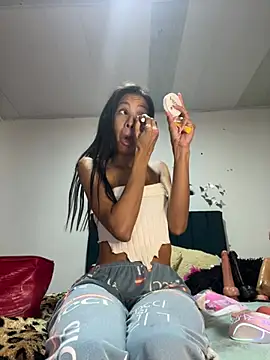 Snapshot of Keyler_True18 chatting on February 20, 2026, 10:27 am Keyler True18 online show from February 20, 2026, 10:27 am