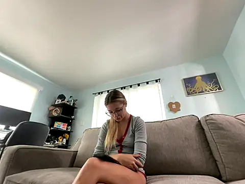 Snapshot of Hatgirl69 chatting on September 29, 2025, 3:17 pm Hatgirl69 online show from September 29, 2025, 3:17 pm