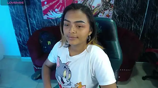 madelein m online show from January 28, 2025, 7:53 pm