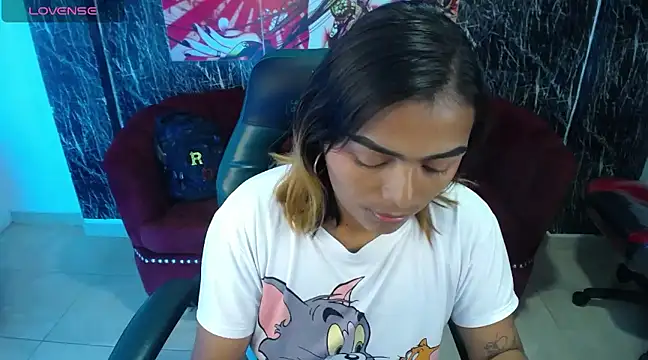 madelein m online show from January 28, 2025, 10:56 pm