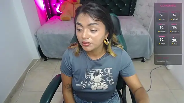 madelein m online show from February 27, 2025, 10:42 pm