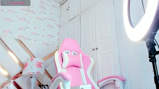 Snapshot of NoaBrowm chatting on January 30, 2025, 1:53 pm NoaBrowm online show from January 30, 2025, 1:53 pm