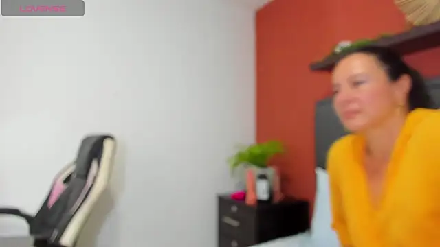 Snapshot of emmily_taylor_ chatting on January 18, 2025, 3:38 pm emmily taylor online show from January 18, 2025, 3:38 pm