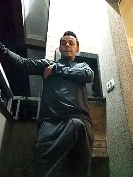 Santanacumxplod online show from February 28, 2025, 3:04 am