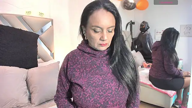 raquell moore online show from October 22, 2025, 11:54 am