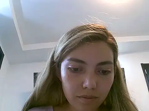 Snapshot of VittoriaTaylor chatting on April 27, 2026, 10:30 pm VittoriaTaylor online show from April 27, 2026, 10:30 pm