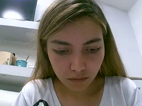 Snapshot of VittoriaTaylor chatting on May 16, 2026, 3:47 am VittoriaTaylor online show from May 16, 2026, 3:47 am