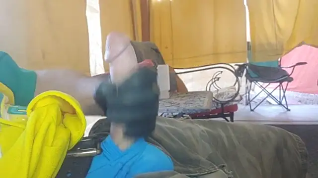 bwcbeat83 online show from April 22, 2026, 1:08 am