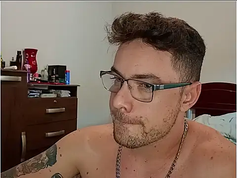 Dyllan   online show from April 21, 2026, 2:23 pm