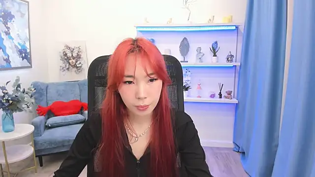 AnnaReyla online show from April 9, 2026, 7:19 pm