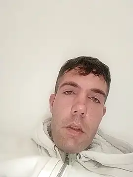 Snapshot of Yeray01 chatting on April 6, 2026, 11:22 am Yeray01 online show from April 6, 2026, 11:22 am