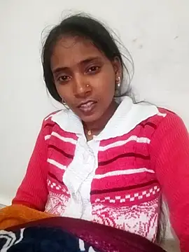 Snapshot of Divya-2007 chatting on February 5, 2026, 4:44 pm Divya-2007 online show from February 5, 2026, 4:44 pm