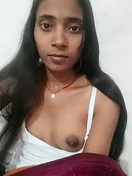 Snapshot of Divya-2007 chatting on February 6, 2026, 10:07 am Divya-2007 online show from February 6, 2026, 10:07 am