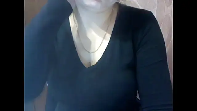 Snapshot of Allie_Janet chatting on December 1, 2025, 8:08 am Allie Janet online show from December 1, 2025, 8:08 am