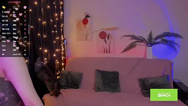 miuri miy online show from March 5, 2025, 4:24 pm