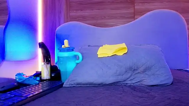 Snapshot of Auroraa_miller chatting on June 5, 2026, 3:13 am Auroraa miller online show from June 5, 2026, 3:13 am