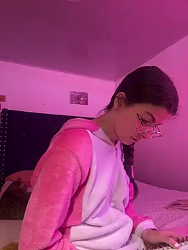 Snapshot of MARIELSINS_AND_DAIKIJACK chatting on March 18, 2025, 1:53 pm MARIELSINS AND DAIKIJACK online show from March 18, 2025, 1:53 pm