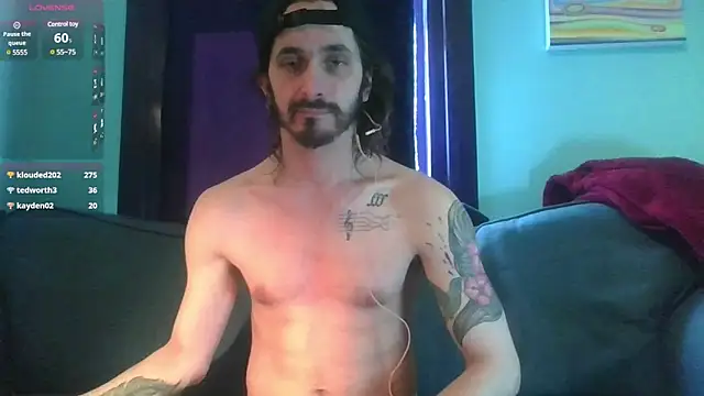 Snapshot of riffraphboi chatting on January 30, 2025, 11:01 am riffraphboi online show from January 30, 2025, 11:01 am