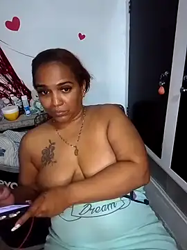 Snapshot of Teresa_mm chatting on March 5, 2025, 6:23 am Teresa mm online show from March 5, 2025, 6:23 am